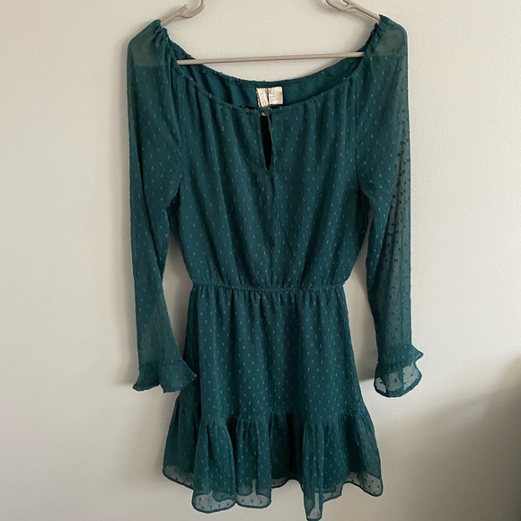 Dark green, slightly off the shoulder, dress - Picture 1 of 2